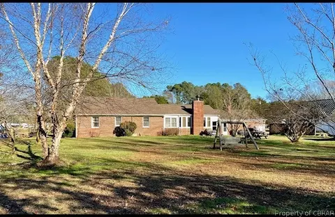 9260 Robins Neck Rd, Gloucester, VA 23061 photo 2