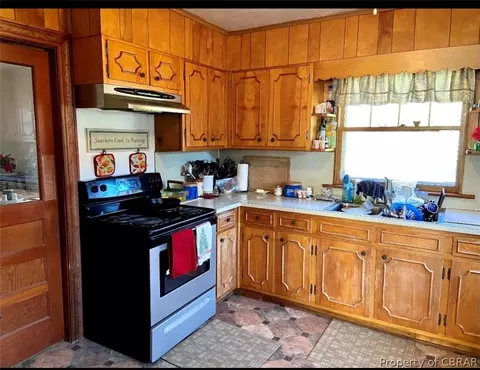 9260 Robins Neck Rd, Gloucester, VA 23061 photo 3