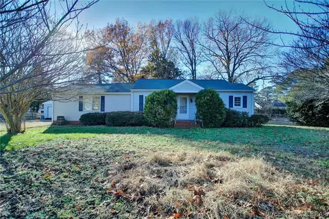 1528 Laurens Rd, Gloucester Point, VA 23062 photo 1