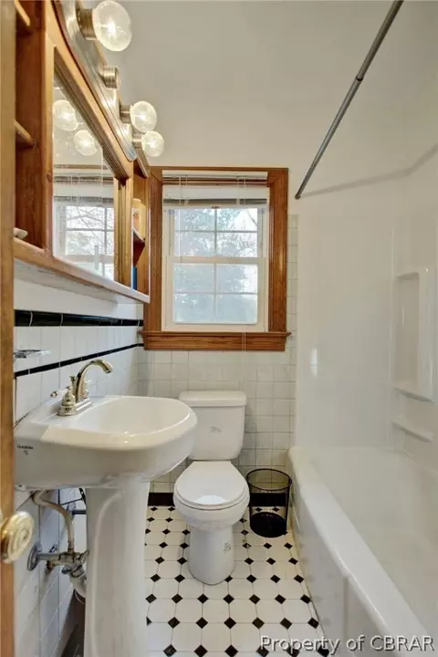 1528 Laurens Rd, Gloucester Point, VA 23062 photo 6