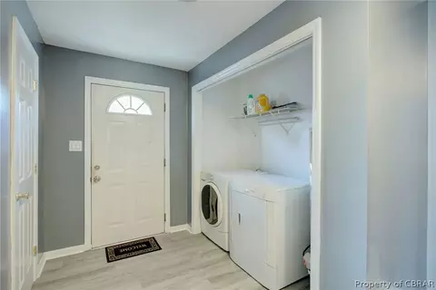1528 Laurens Rd, Gloucester Point, VA 23062 photo 8