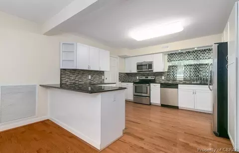 363 Hopemont Cir, Hampton, VA 23669 photo 11