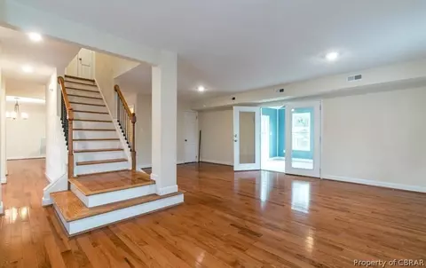363 Hopemont Cir, Hampton, VA 23669 photo 6
