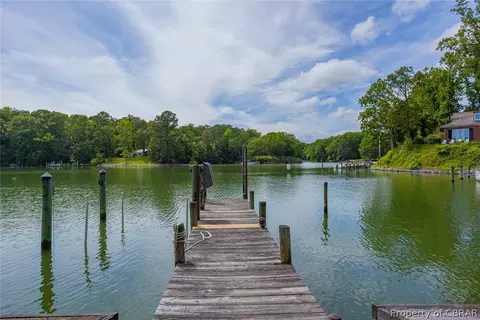 182 Golf Course Dr, Weems, VA 22576 photo 9