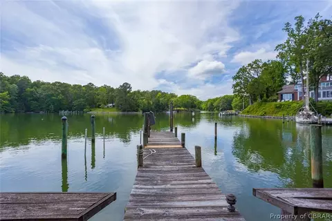 182 Golf Course Dr, Weems, VA 22576 photo 5