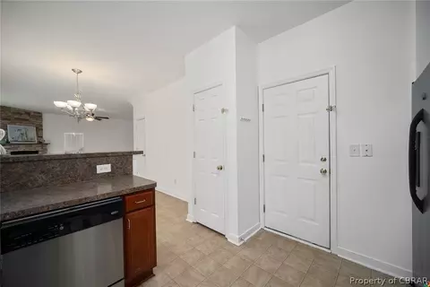 6246 Ruth Dr, Gloucester, VA 23061 photo 13