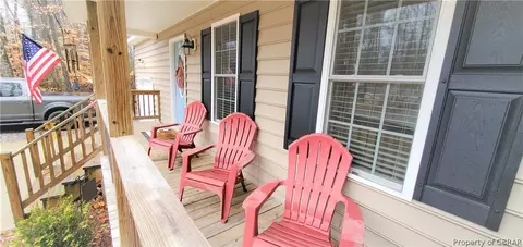 128 Pine View Dr, Hartfield, VA 23071 photo 2