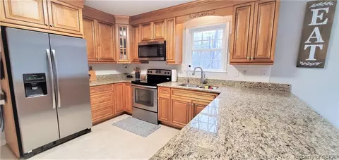 128 Pine View Dr, Hartfield, VA 23071 photo 7