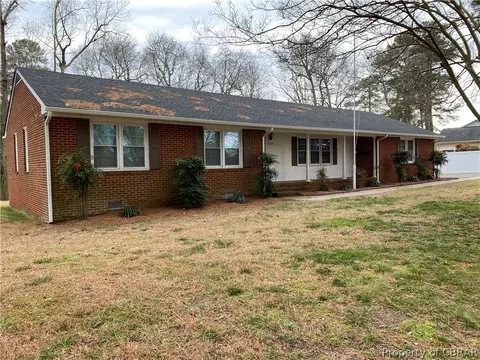 1723 Yorkview Dr, Gloucester Point, VA 23062 photo 7