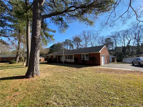 1723 Yorkview Dr, Gloucester Point, VA 23062 photo 28