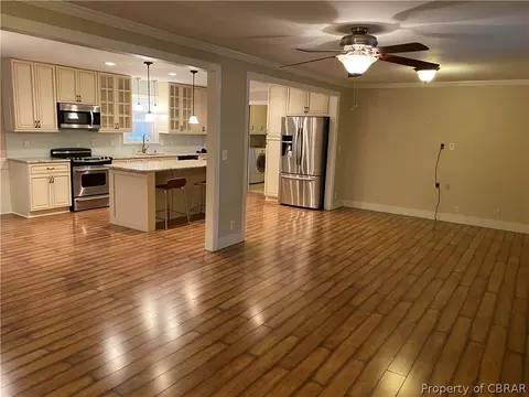 1723 Yorkview Dr, Gloucester Point, VA 23062 photo 8