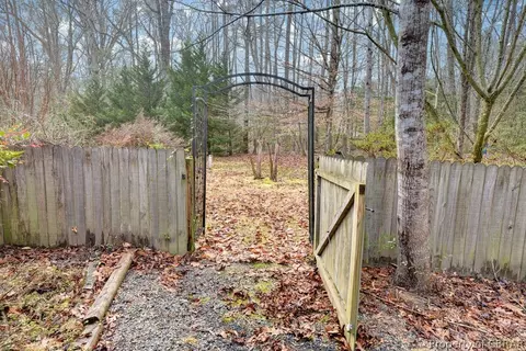 8607 Navajo Trl, Gloucester, VA 23061 photo 33