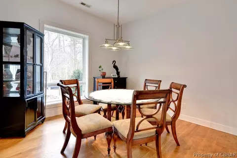 8607 Navajo Trl, Gloucester, VA 23061 photo 9