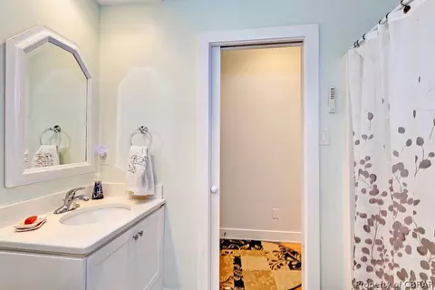 8607 Navajo Trl, Gloucester, VA 23061 photo 13