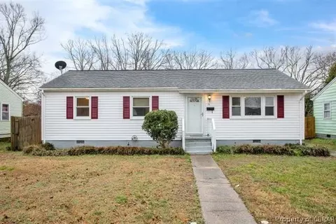 13 Ambrose Ln, Hampton, VA 23663 photo 1