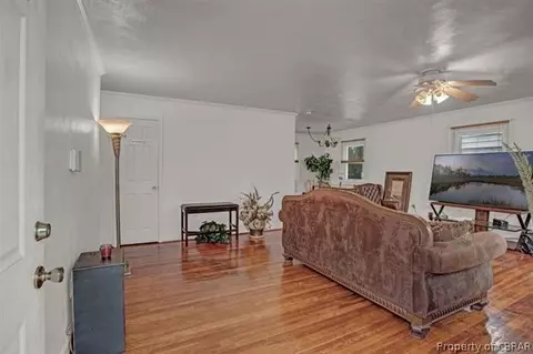 13 Ambrose Ln, Hampton, VA 23663 photo 3