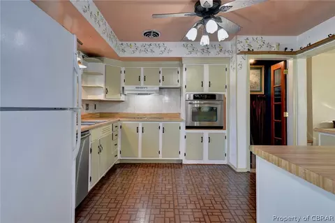 107 Lancaster Ter, Hampton, VA 23666 photo 11