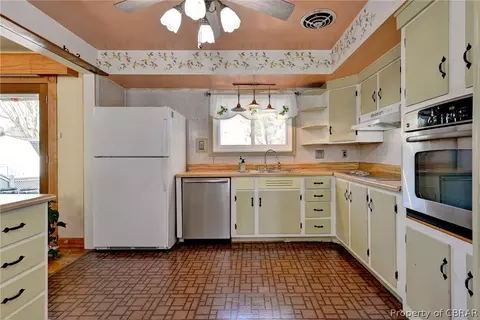 107 Lancaster Ter, Hampton, VA 23666 photo 10