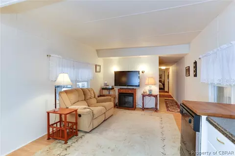 826 Carlton Rd, Wake, VA 23176 photo 4