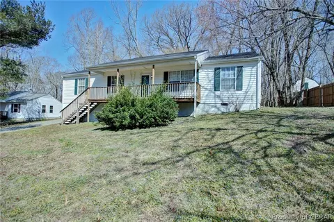 6365 Meadow Dr, Gloucester, VA 23061 photo 1