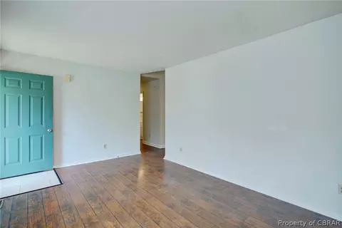 6365 Meadow Dr, Gloucester, VA 23061 photo 4
