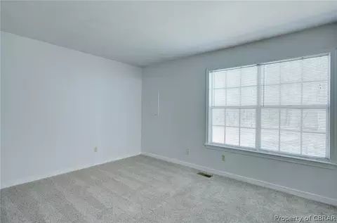 6365 Meadow Dr, Gloucester, VA 23061 photo 12