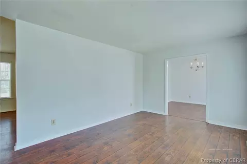 6365 Meadow Dr, Gloucester, VA 23061 photo 3