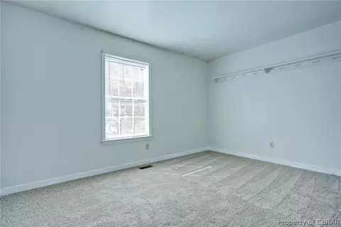 6365 Meadow Dr, Gloucester, VA 23061 photo 15