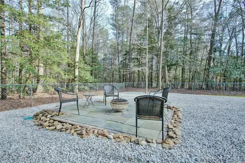 9899 Figg Shop Rd, Gloucester, VA 23061 photo 23