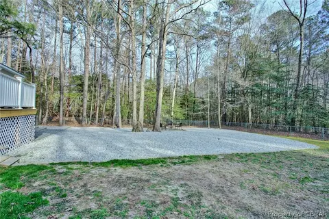 9899 Figg Shop Rd, Gloucester, VA 23061 photo 24