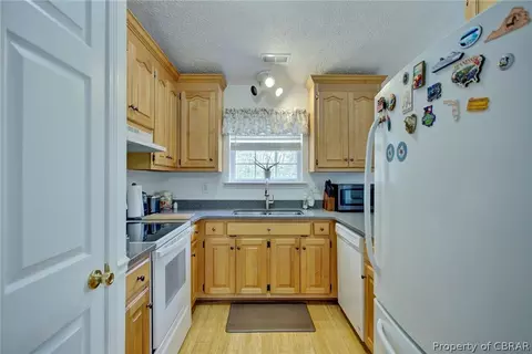 9899 Figg Shop Rd, Gloucester, VA 23061 photo 10