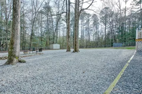 9899 Figg Shop Rd, Gloucester, VA 23061 photo 28