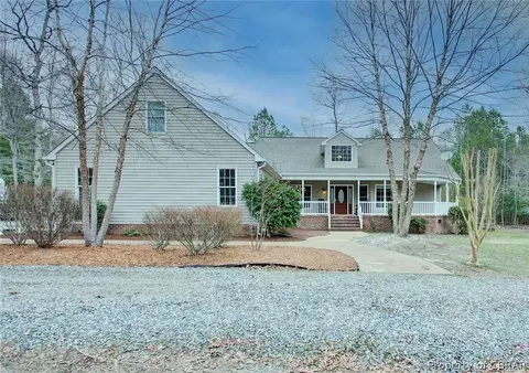5743 Gockley Ln, Gloucester, VA 23061 photo 1