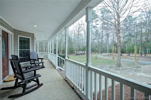 5743 Gockley Ln, Gloucester, VA 23061 photo 4