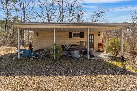 181 Rose Dr, Weems, VA 22576 photo 7