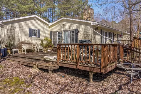 181 Rose Dr, Weems, VA 22576 photo 22
