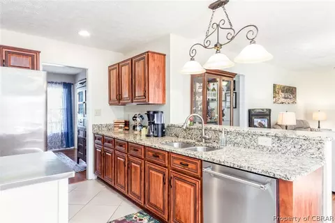 8246 Hamilton Dr, Gloucester, VA 23061 photo 14
