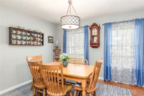 8246 Hamilton Dr, Gloucester, VA 23061 photo 11