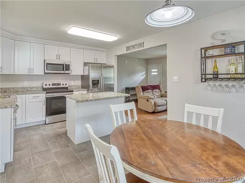 41 Londonshire Ter, Hampton, VA 23666 photo 10