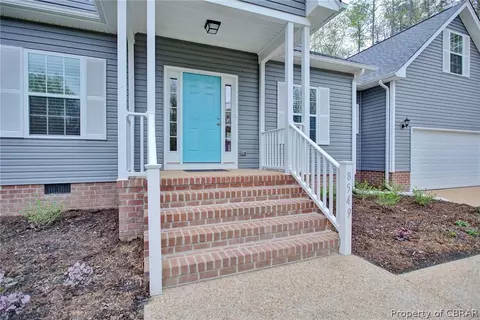 8549 Patrick Henry Way, Gloucester, VA 23061 photo 2