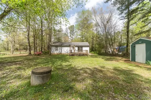 9221 Davenport Rd, Gloucester, VA 23061 photo 6