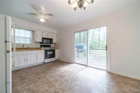 9221 Davenport Rd, Gloucester, VA 23061 photo 12