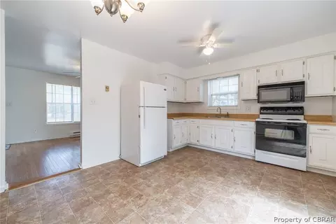 9221 Davenport Rd, Gloucester, VA 23061 photo 13