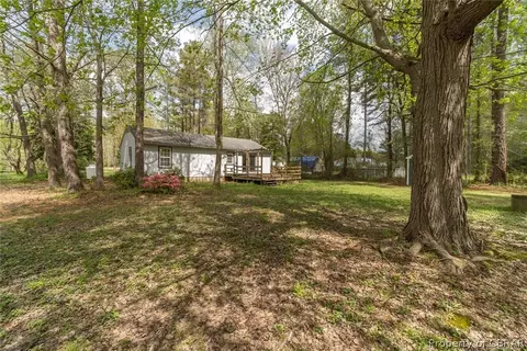9221 Davenport Rd, Gloucester, VA 23061 photo 7