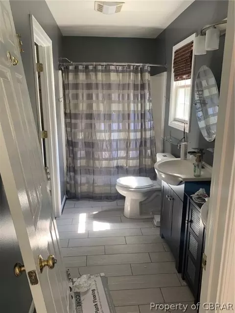 6219 Glenns Rd, Gloucester, VA 23061 photo 4