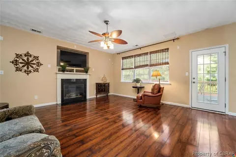 2004 Merrick Dr, Hayes, VA 23072 photo 2