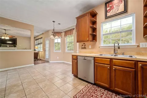 2004 Merrick Dr, Hayes, VA 23072 photo 14