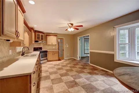 7181 Wilson Cir, Gloucester, VA 23061 photo 10
