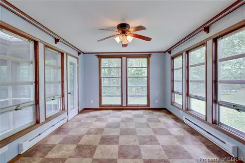 7181 Wilson Cir, Gloucester, VA 23061 photo 12