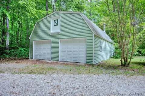 7181 Wilson Cir, Gloucester, VA 23061 photo 4